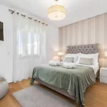 Elle Design By Ocvillas - Private Heated Pool And Jacuzzi Villa